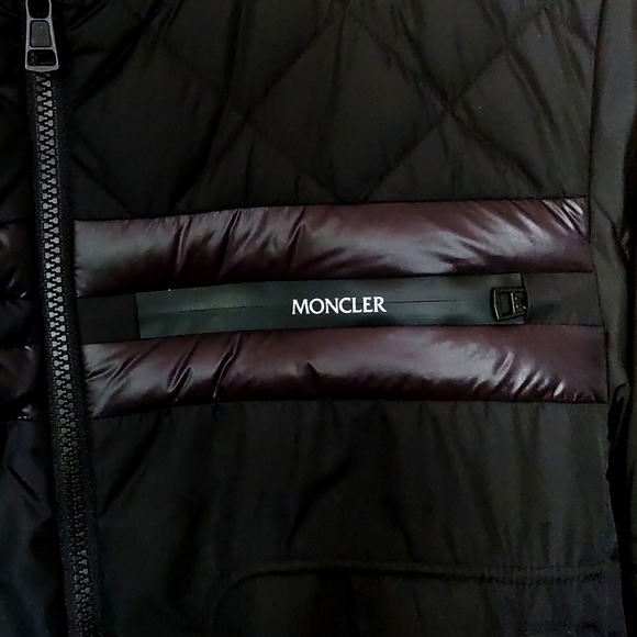 MONCLER Atiu Jacket - Picture 5 of 8